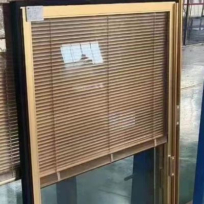 Versorgung mit wettbewerbsfähigen isolierten Glasläden für eingebaute Fenster- und Türläden